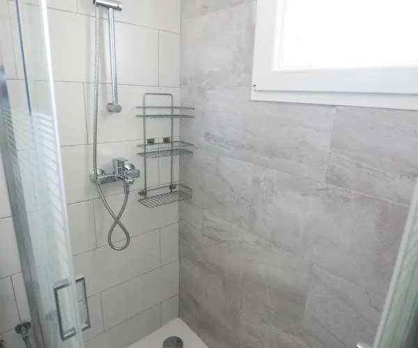 Glabur - The Cozy 2 Bdr - City, Free Parking & Wifi, Welcomes You!!! 公寓